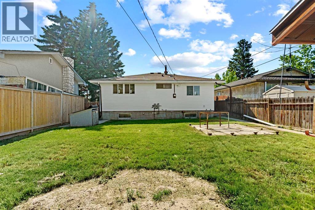3116 39 Street SE - 29