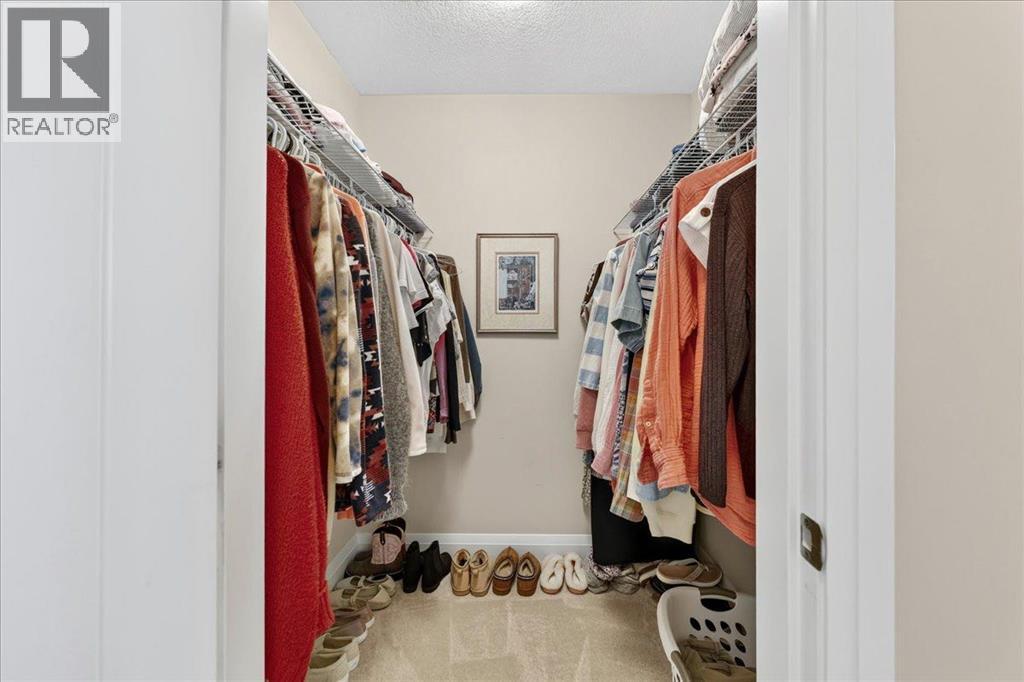 #2305 15 Sunset Square - Image 22