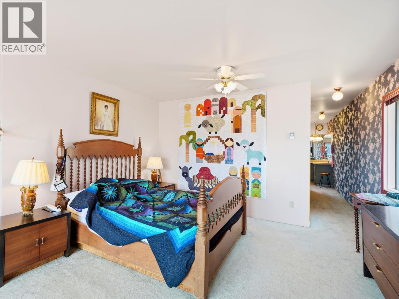 603 MARINE DRIVE, Gibsons