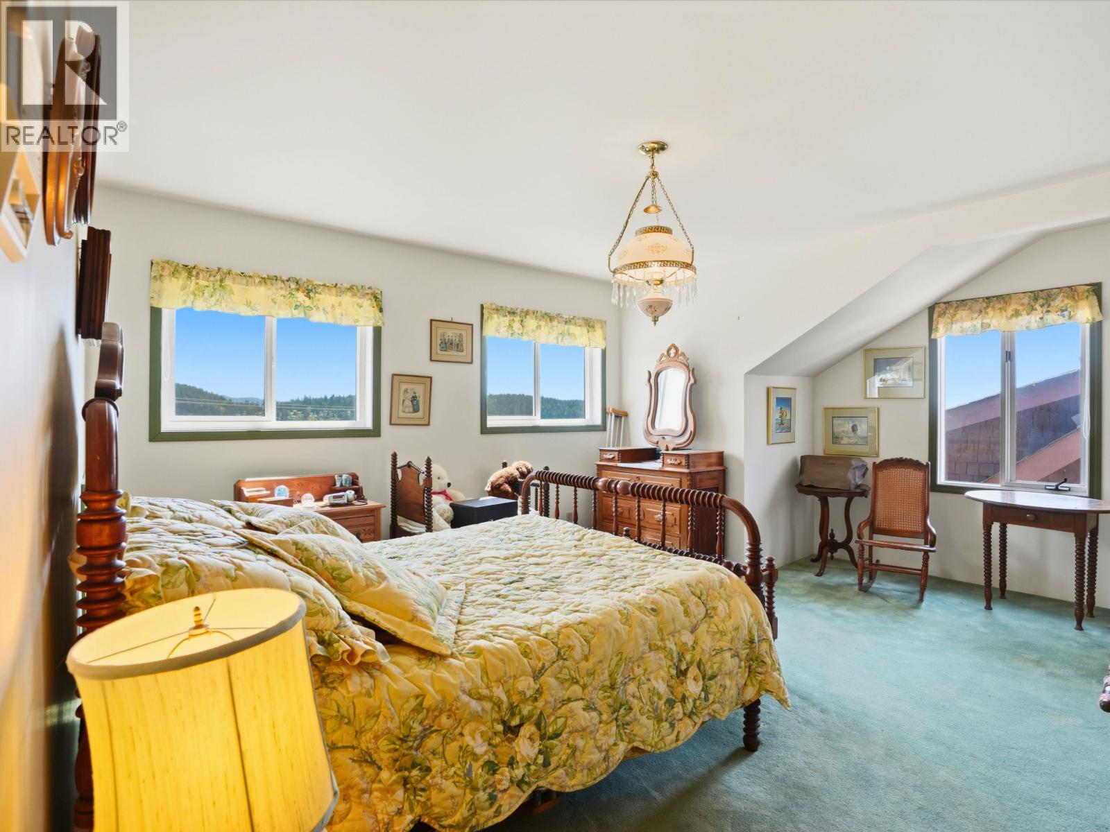 603 MARINE DRIVE, Gibsons