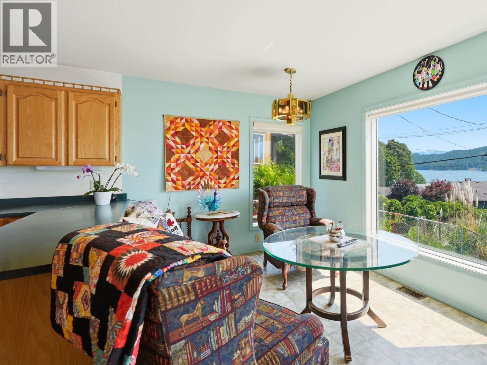 603 MARINE DRIVE, Gibsons