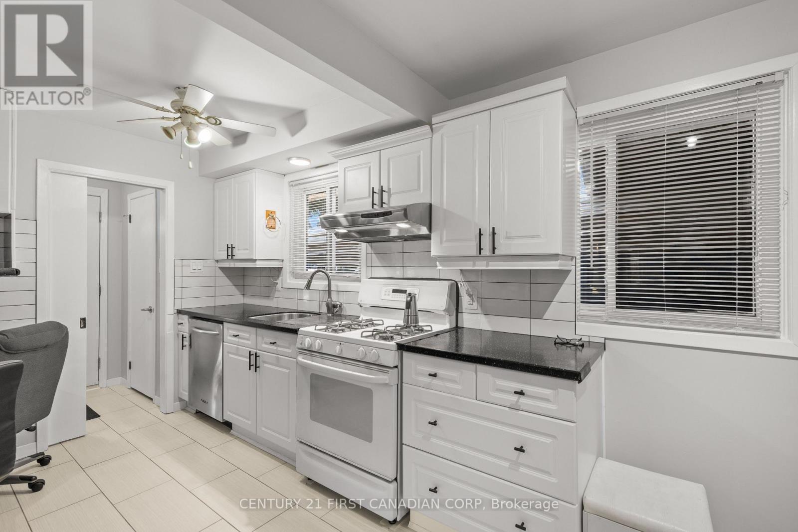 4 ARCHER CRESCENT - 10