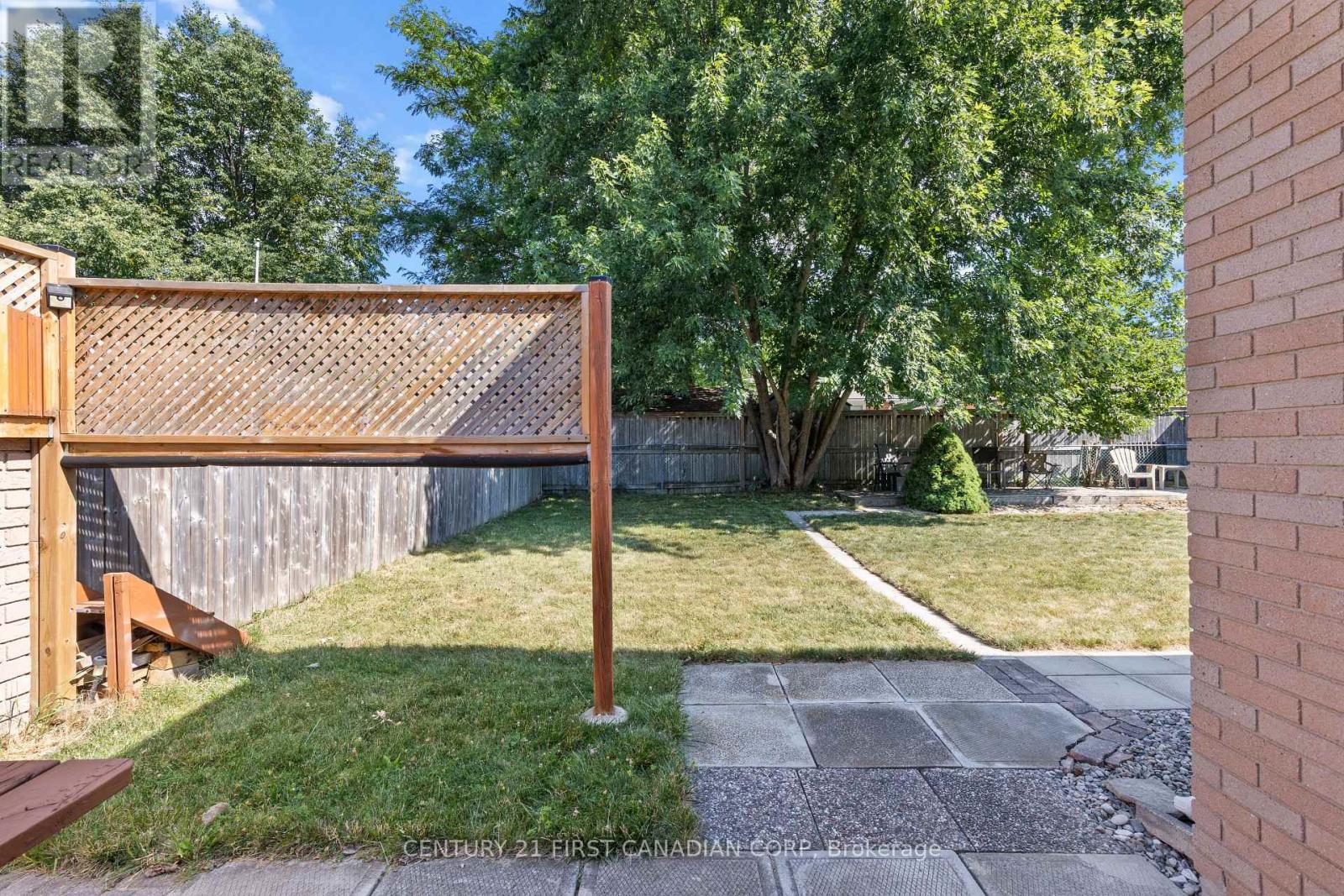 4 ARCHER CRESCENT - 25
