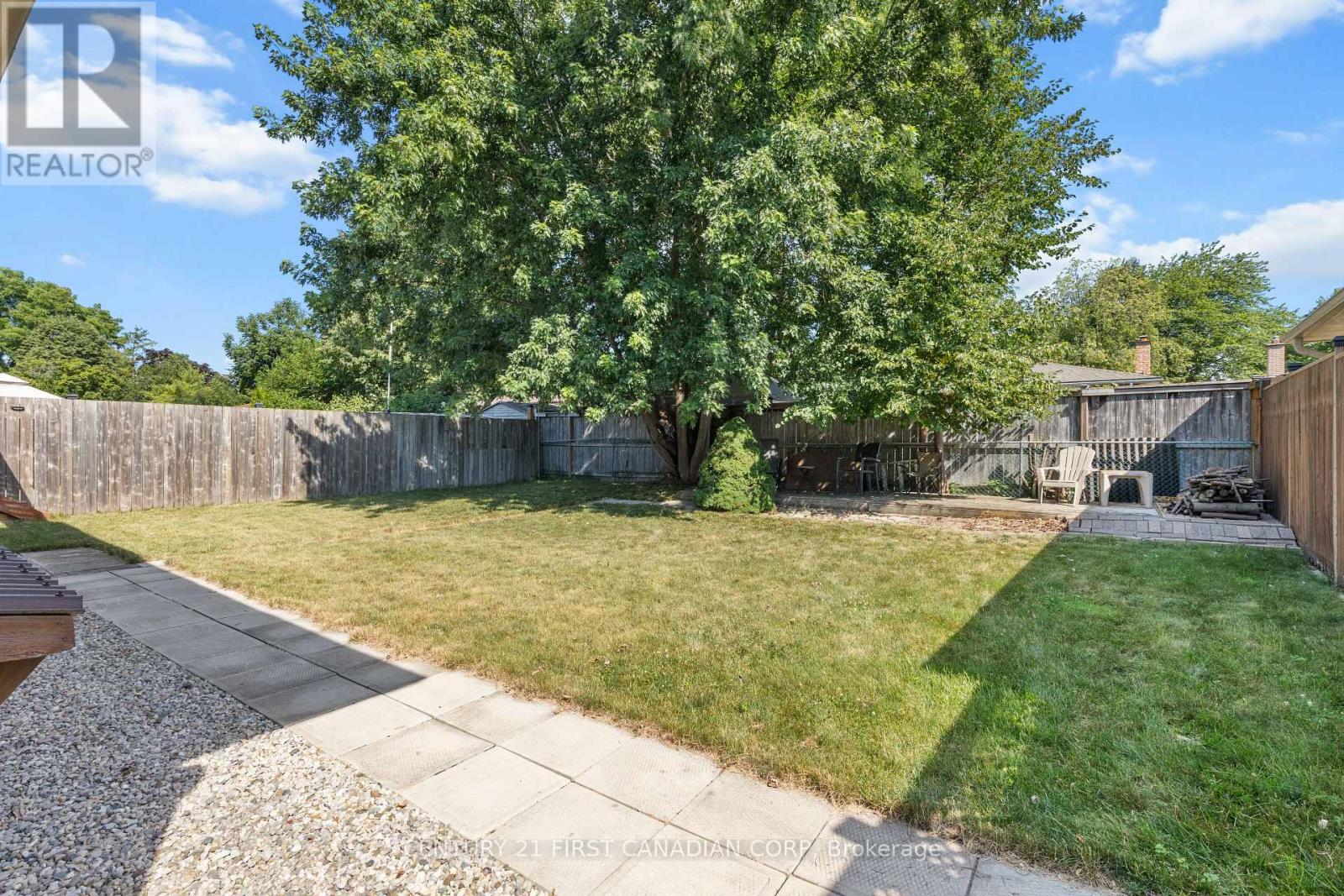 4 ARCHER CRESCENT - 29
