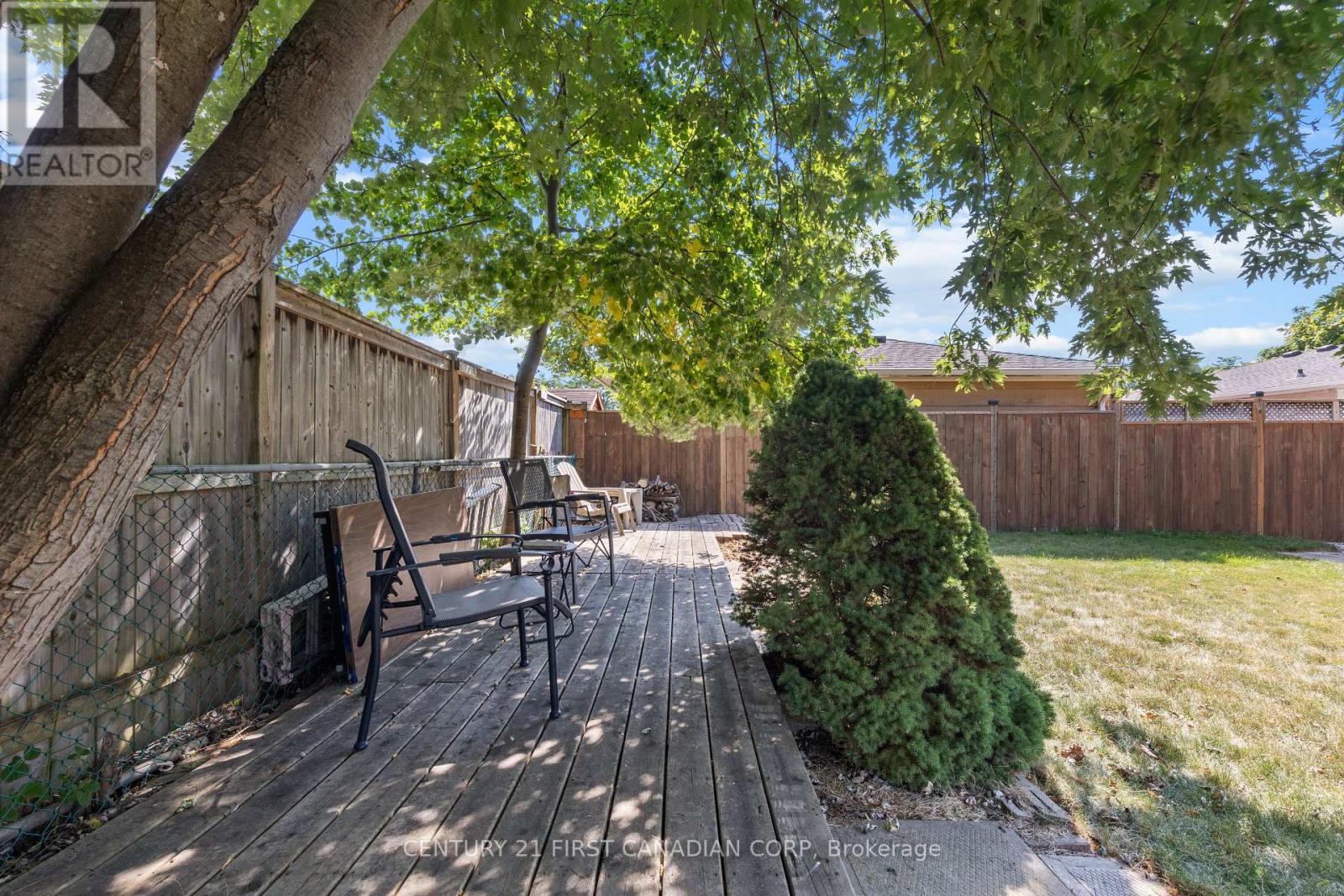 4 ARCHER CRESCENT - 27