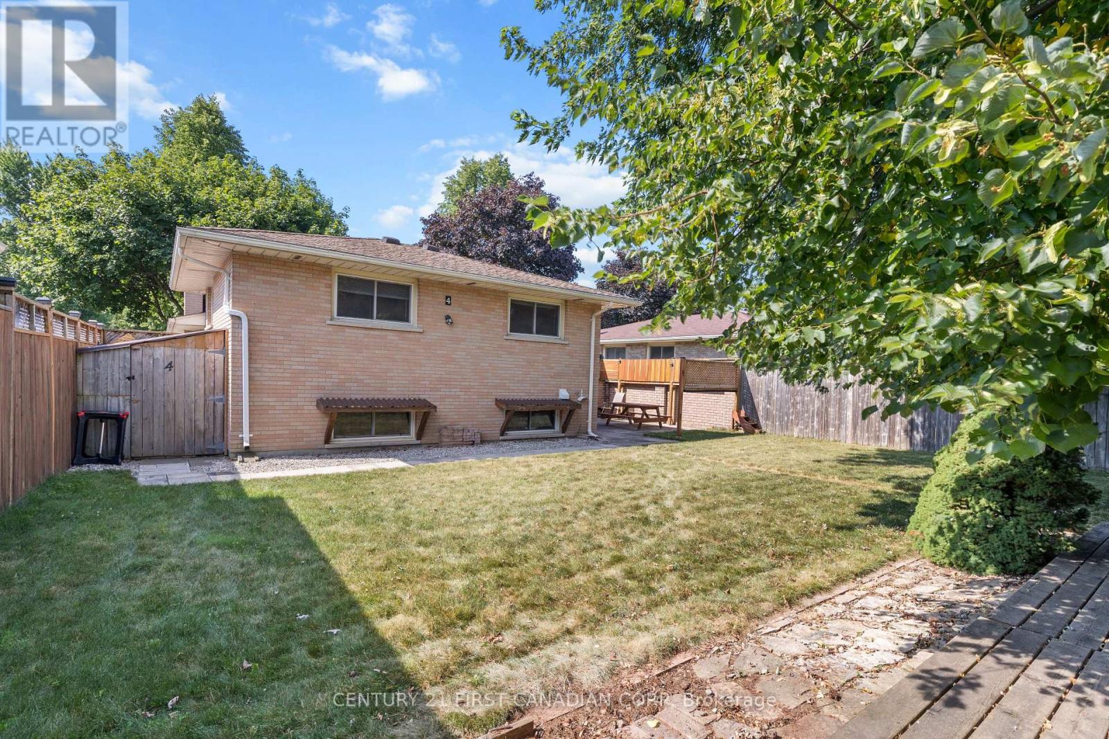 4 ARCHER CRESCENT - 28