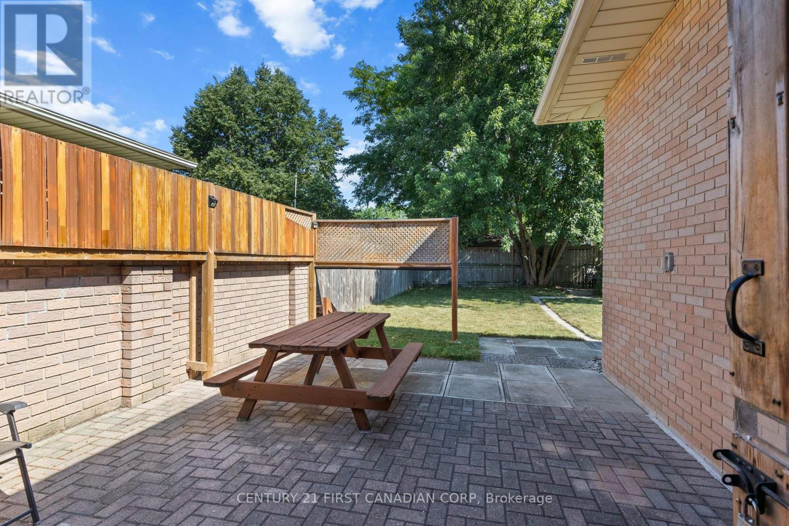 4 ARCHER CRESCENT - 30