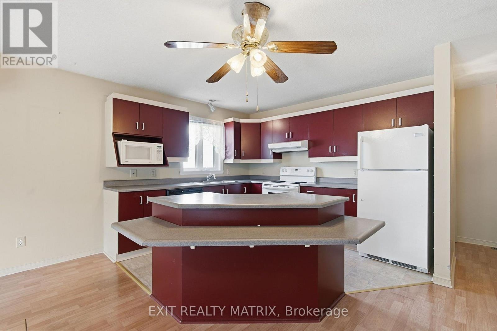671 BERTHIAUME STREET - 10