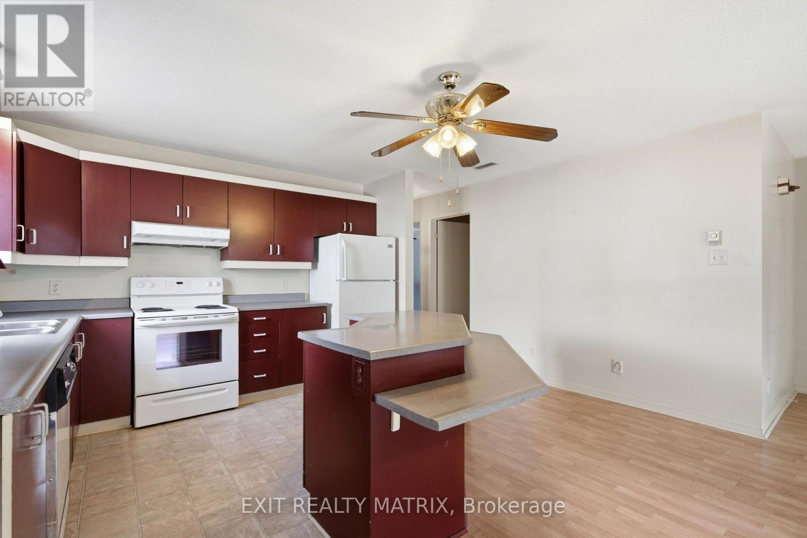 671 BERTHIAUME STREET - 11