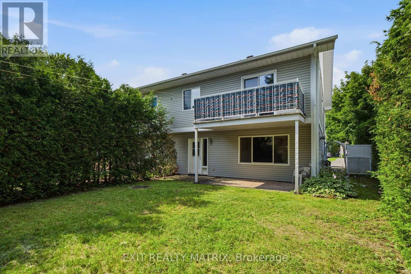 671 BERTHIAUME STREET - 27