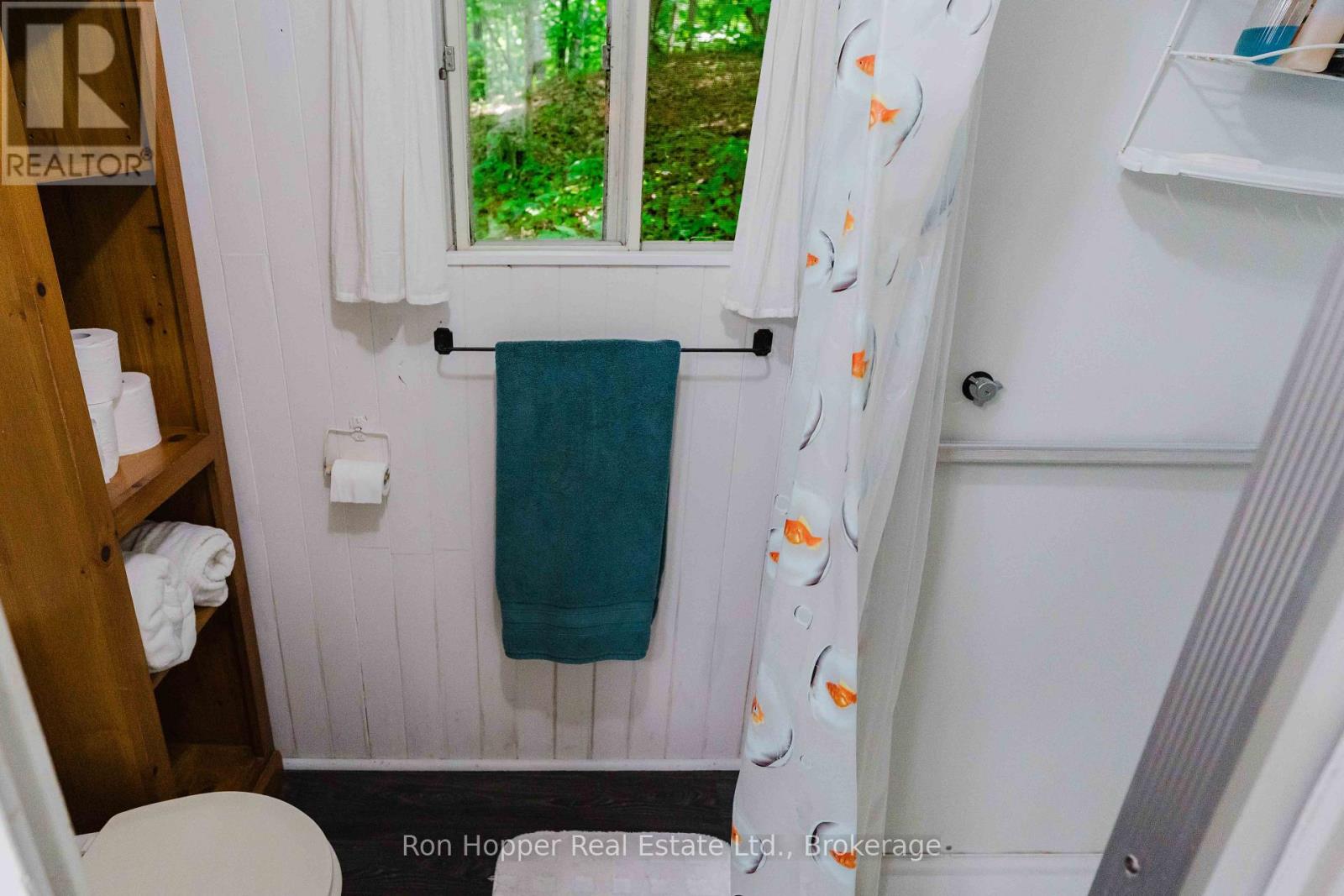 15 BURTON CRESCENT - 30