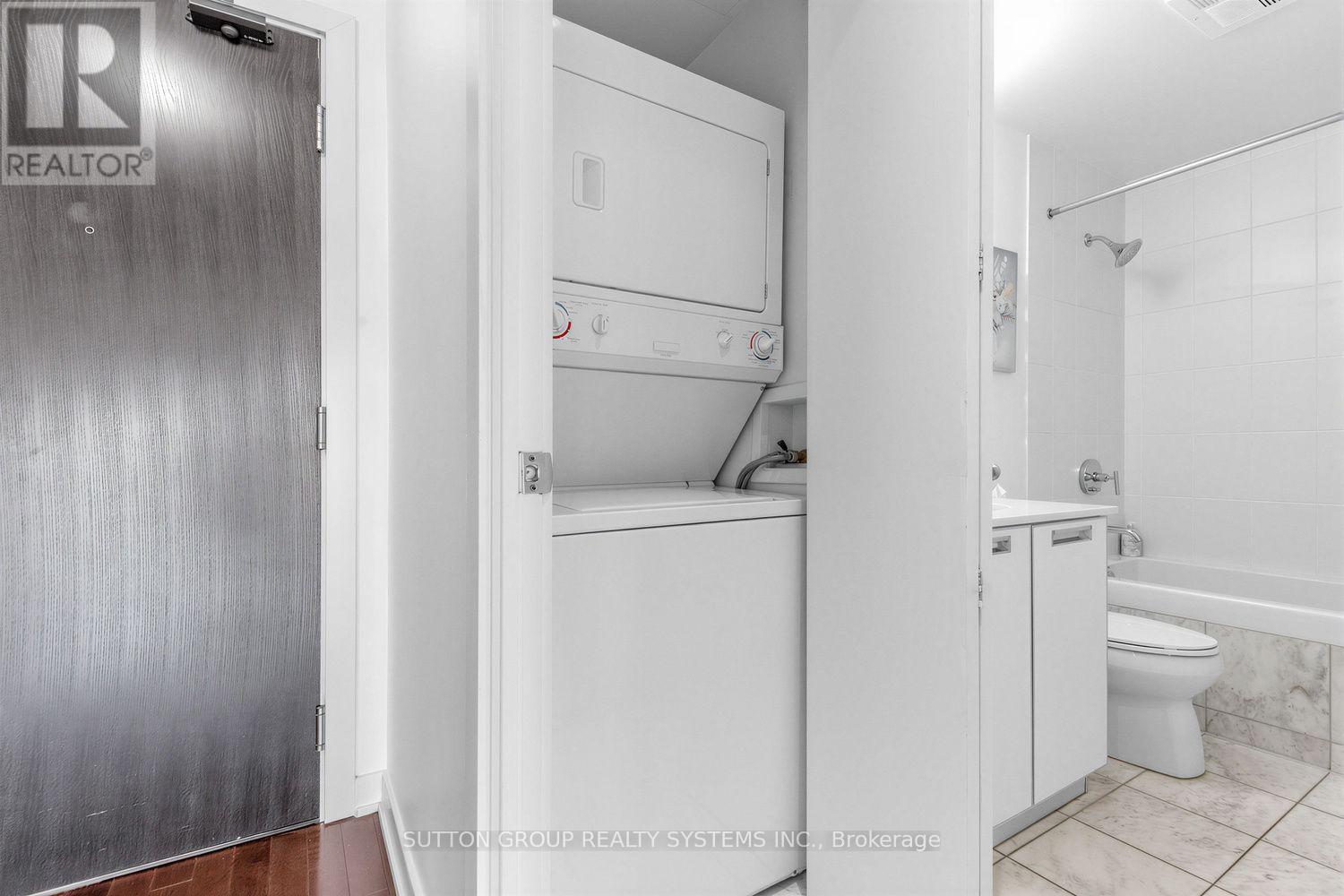 #1406 33 CHARLES STREET E - 24