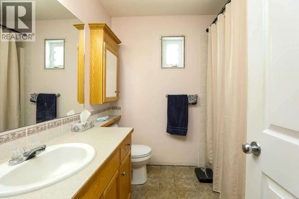 644 Aberdeen Crescent W - 11