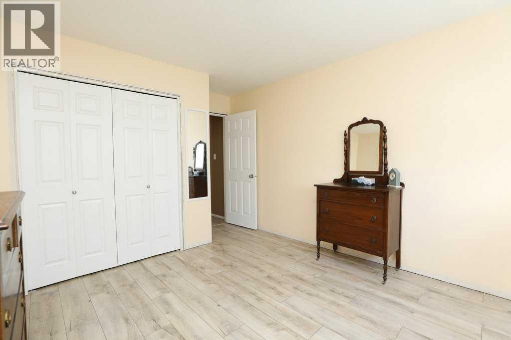 644 Aberdeen Crescent W - 13