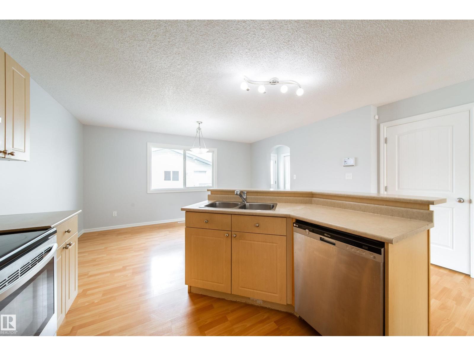 16416 57 ST NW - 10