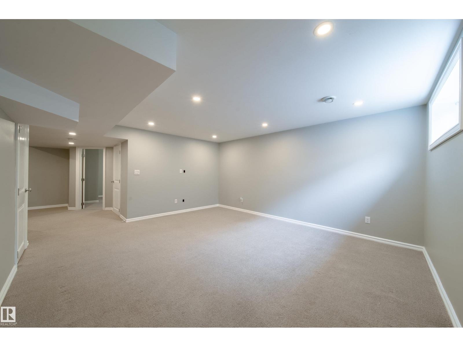 16416 57 ST NW - 32