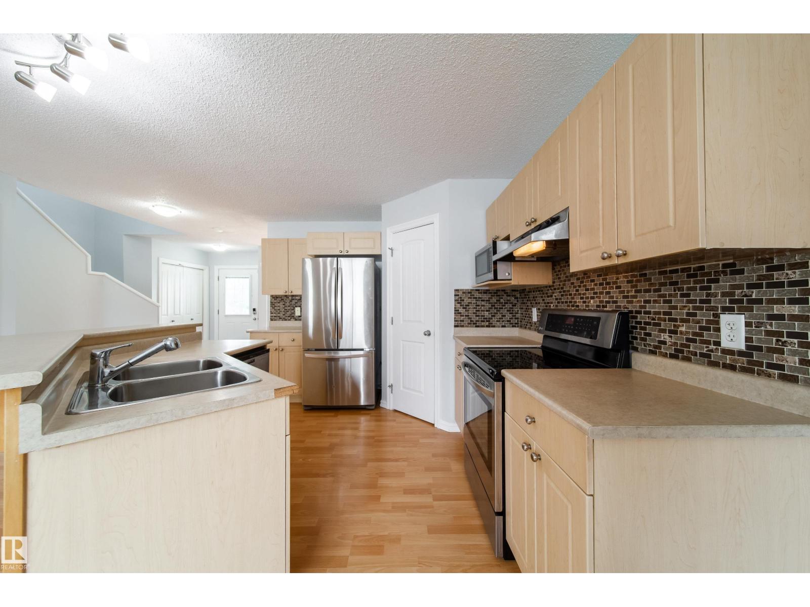 16416 57 ST NW - 8