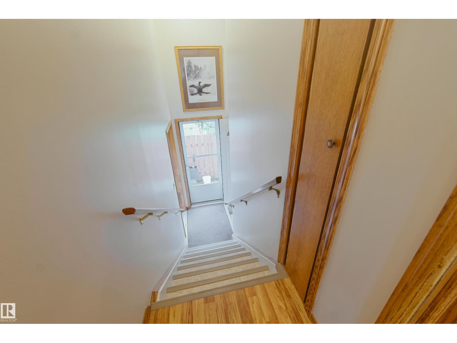 5020 47 ST - 28