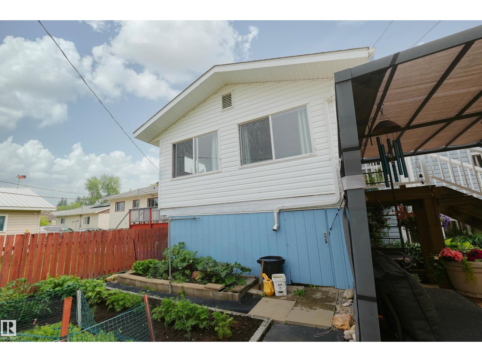 5020 47 ST - 49