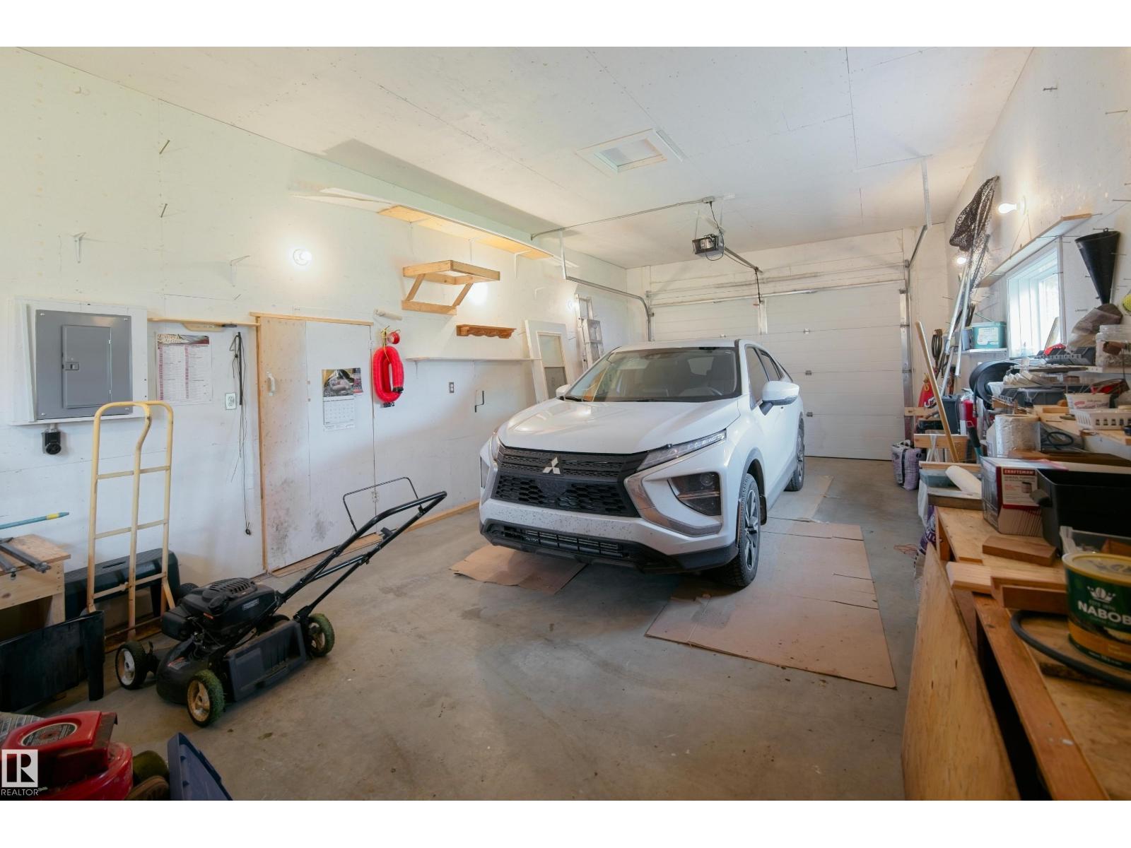 5020 47 ST - 53