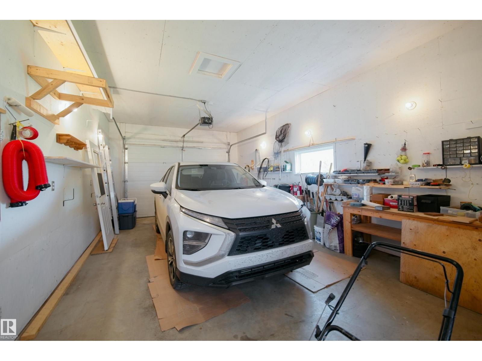 5020 47 ST - 54