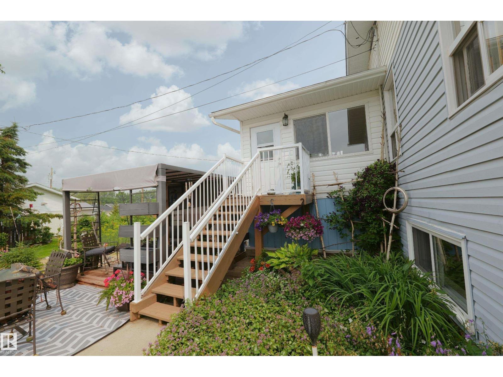 5020 47 ST - 58