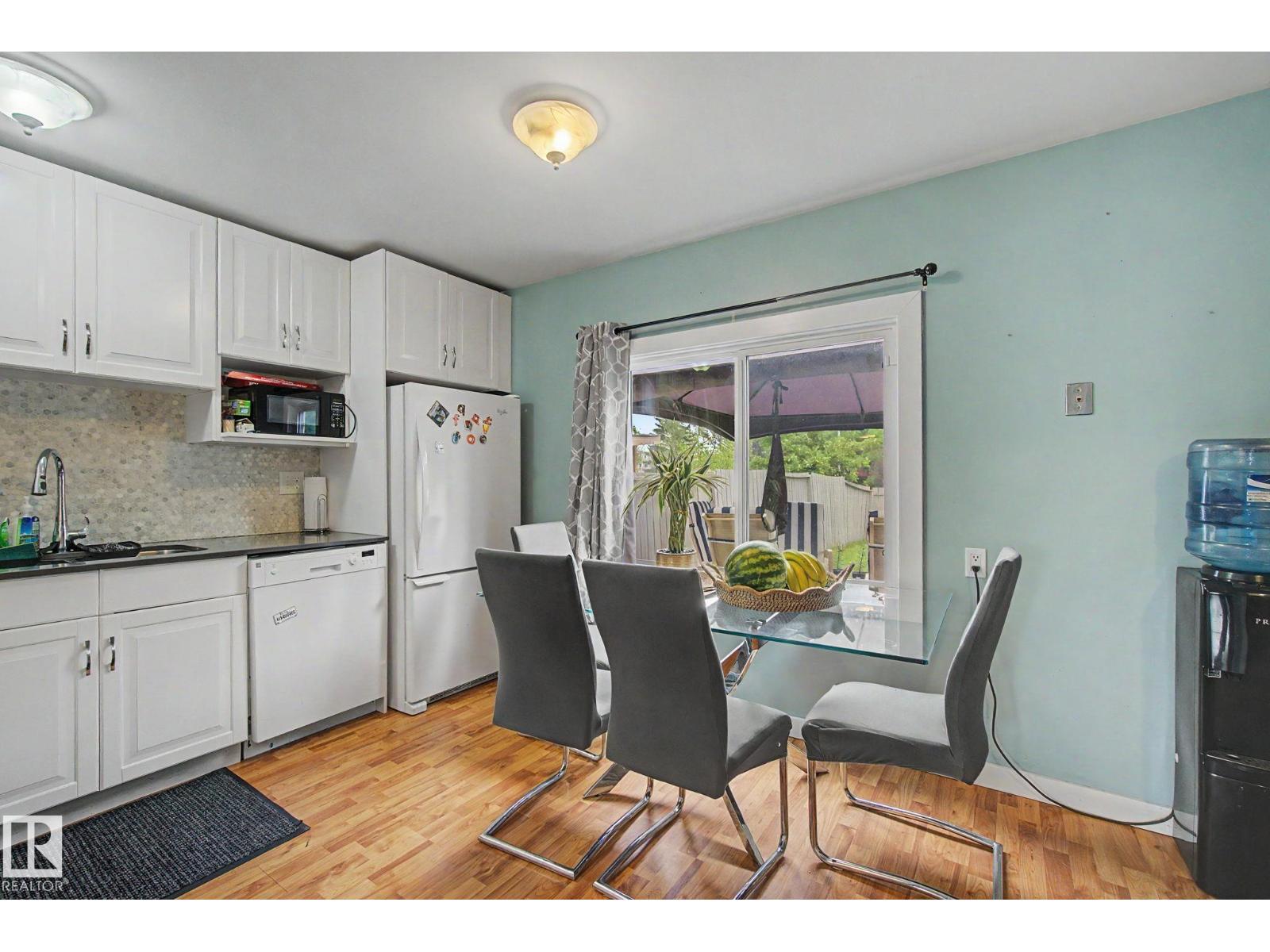 18407 95A AV NW - 12
