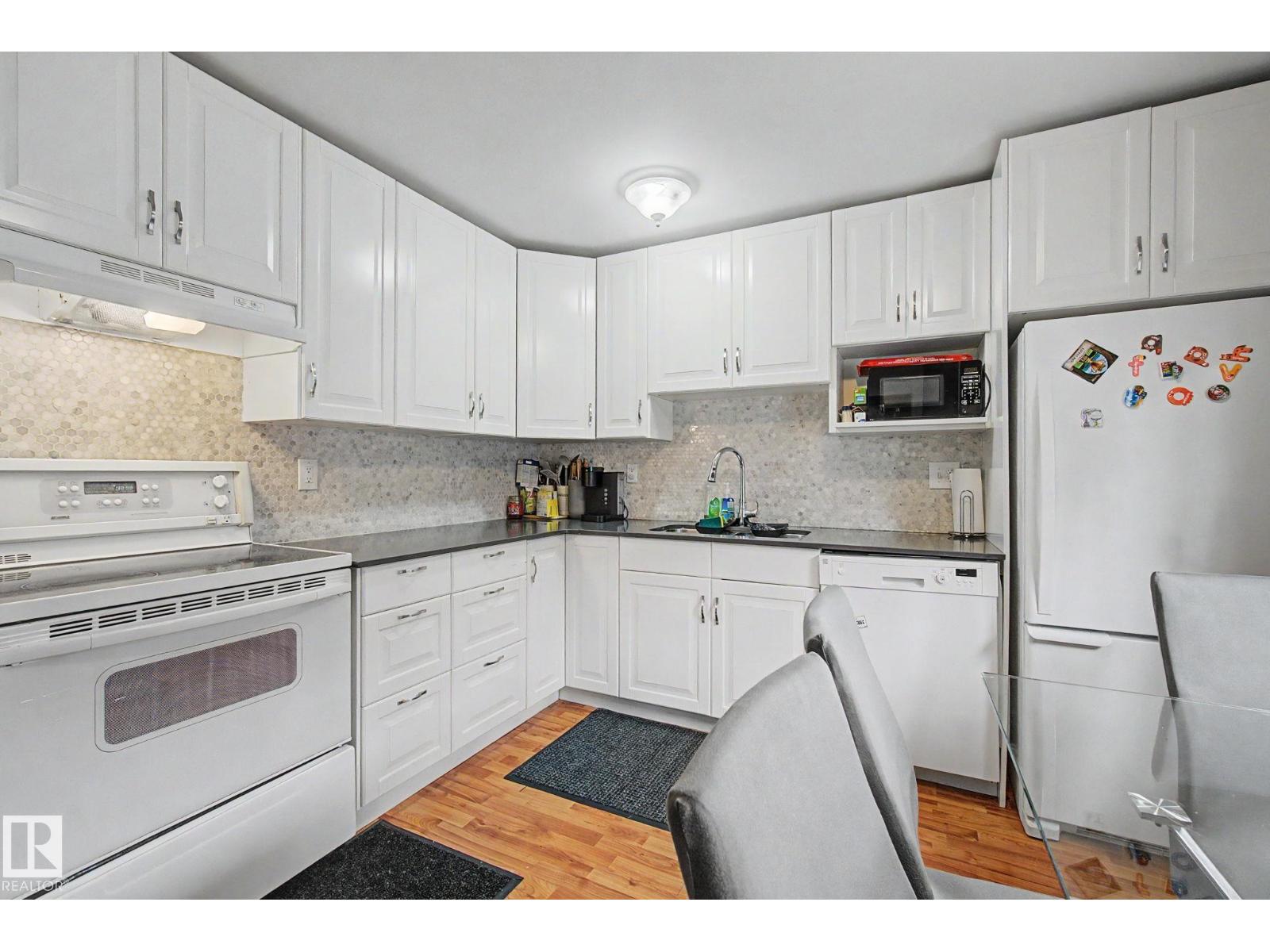 18407 95A AV NW - 15