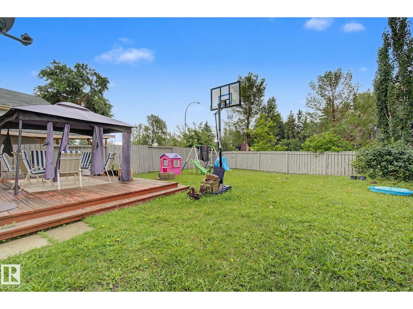 18407 95A AV NW - 43