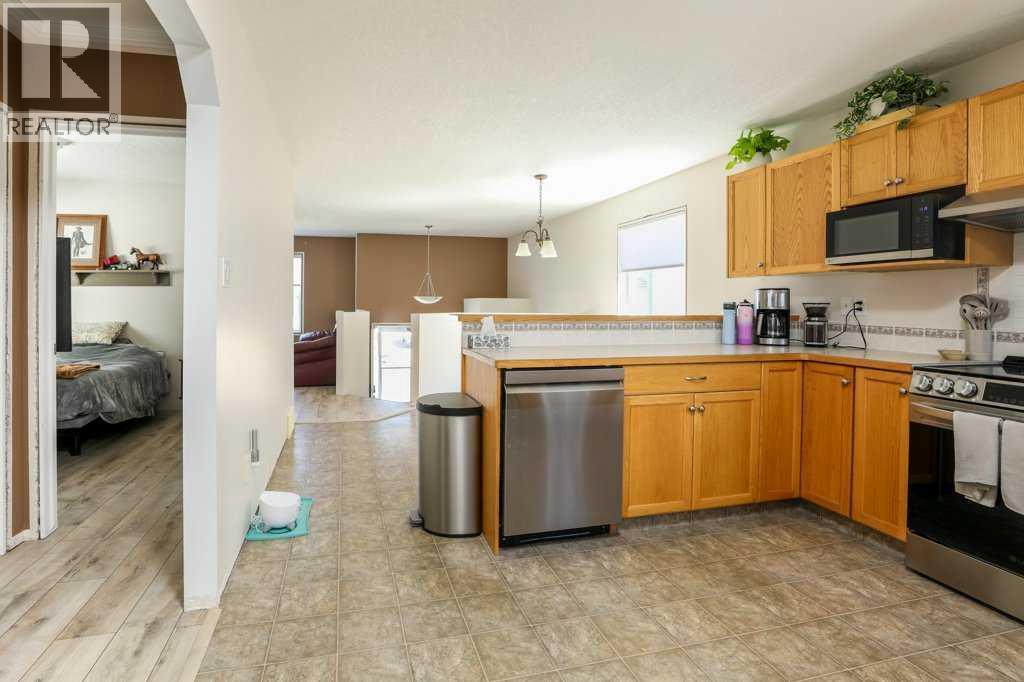 644 Aberdeen Crescent W - 16