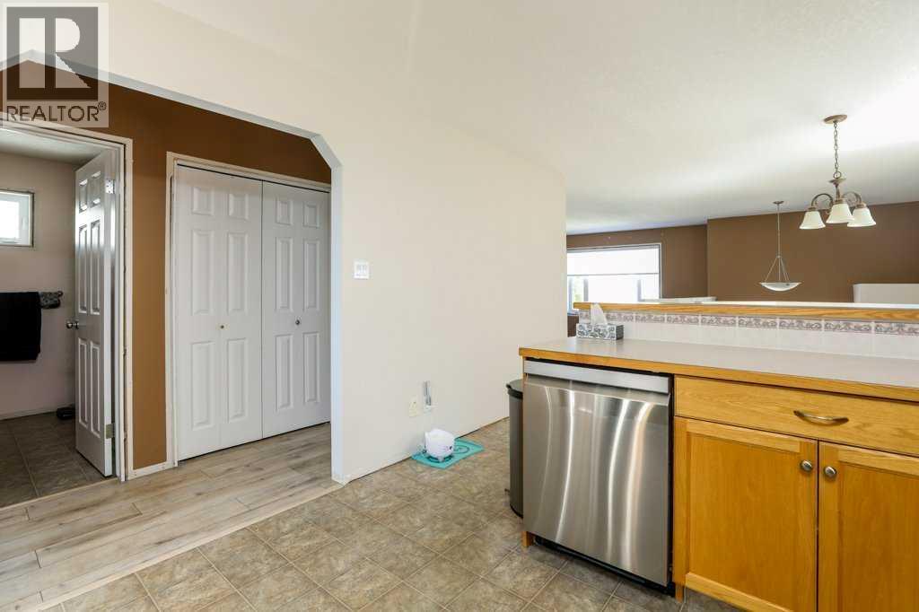 644 Aberdeen Crescent W - 10
