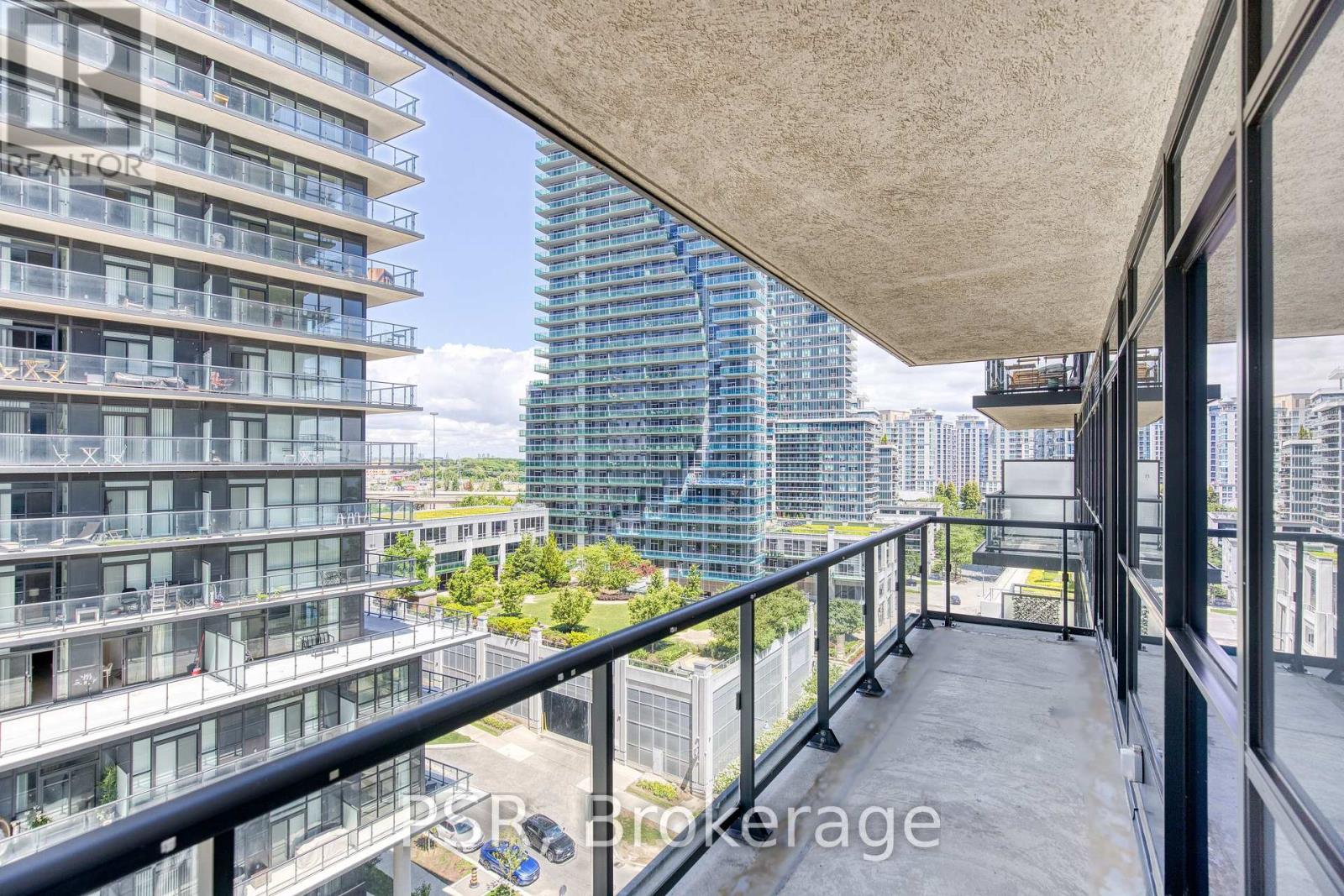 #905 39 ANNIE CRAIG AVENUE - 19