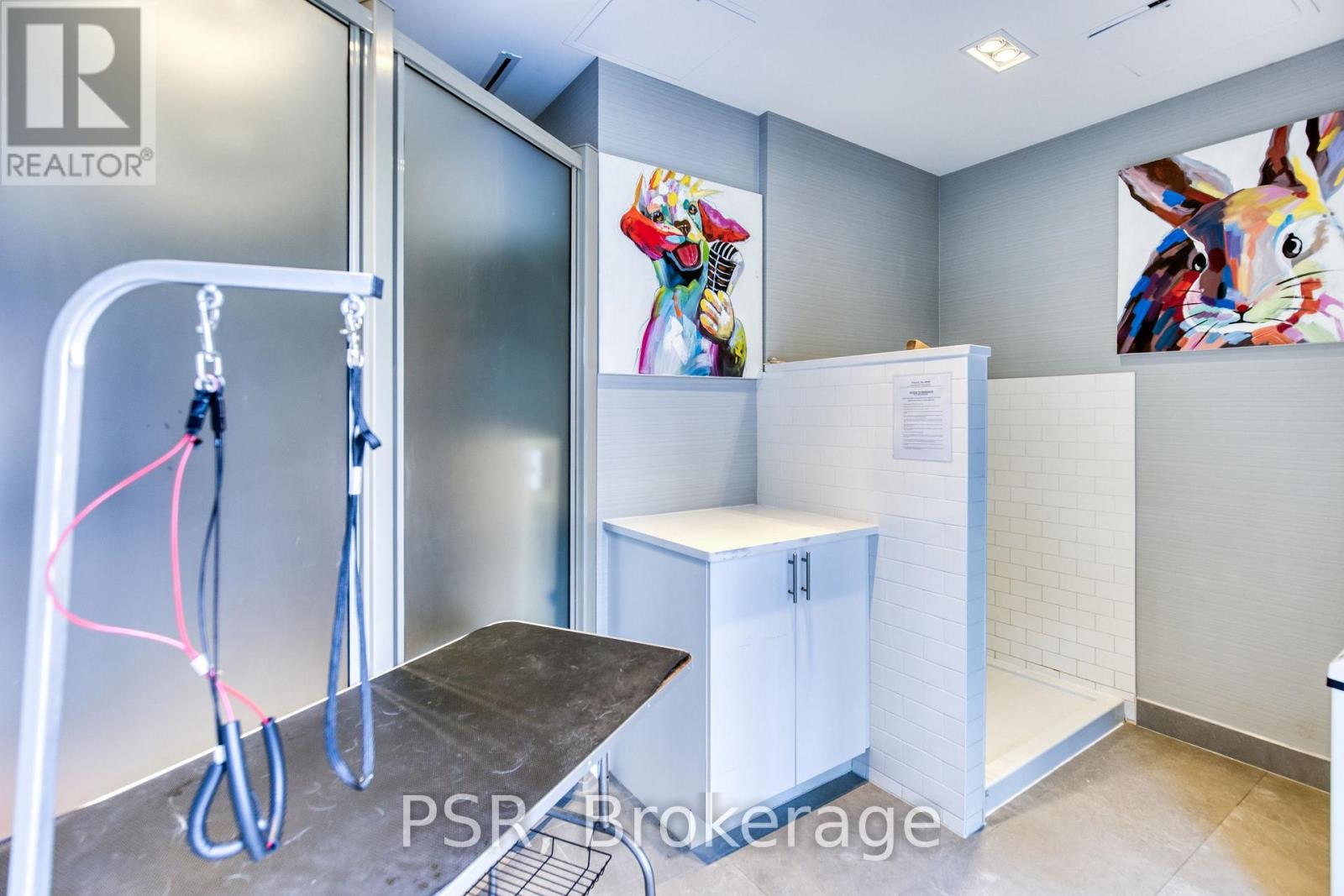 #905 39 ANNIE CRAIG AVENUE - 40