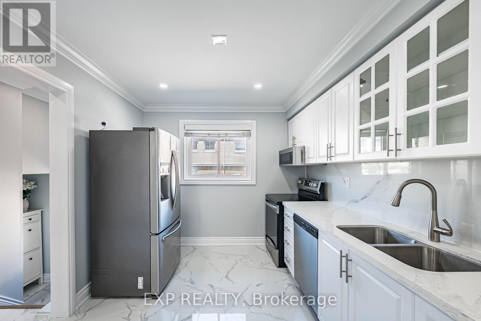 #38 400 MISSISSAUGA VALLEY BOULEVARD - Image 14
