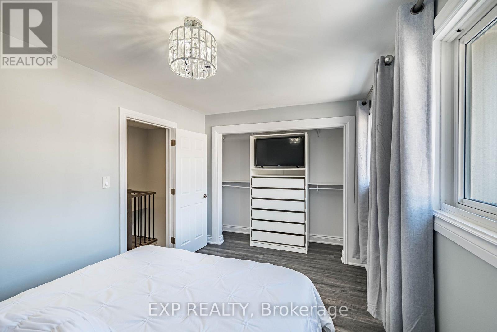 #38 400 MISSISSAUGA VALLEY BOULEVARD - Image 22