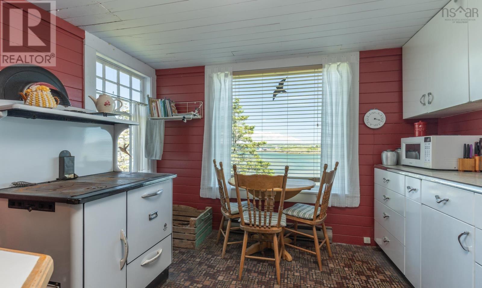 1393 Highway 304 - 33