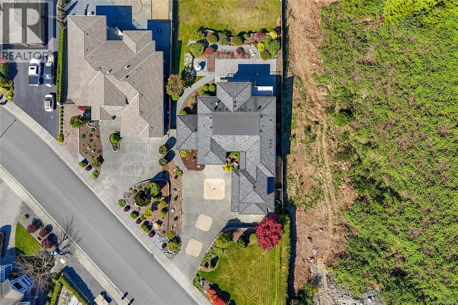 6063 Breonna Dr - 65