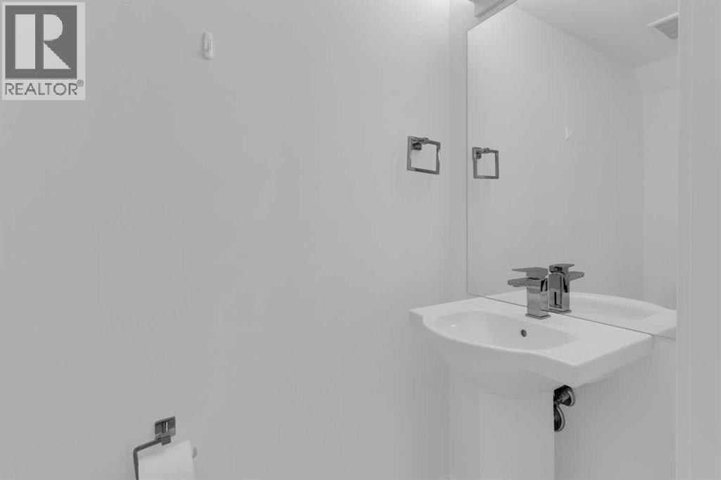 #113 3125 39 Street NW - 16