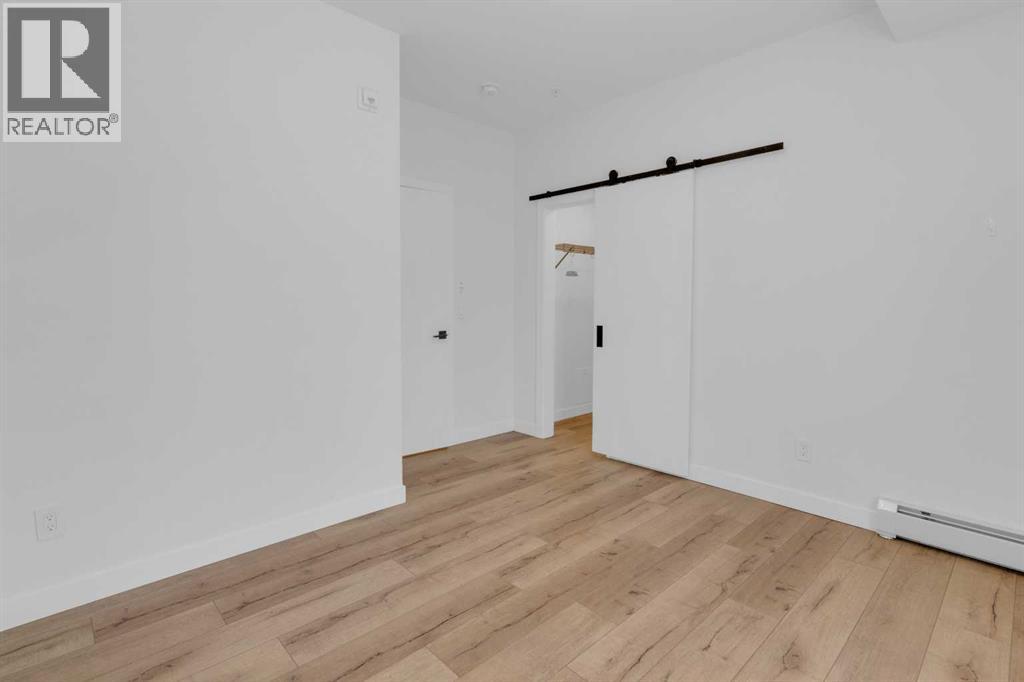 #113 3125 39 Street NW - 23