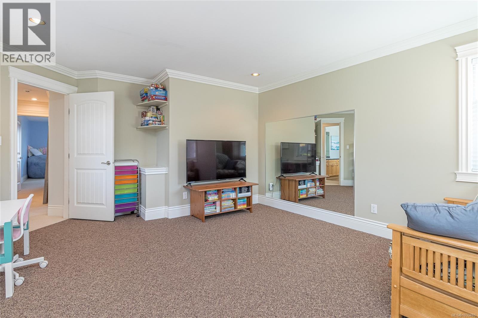 6063 Breonna Dr - 47