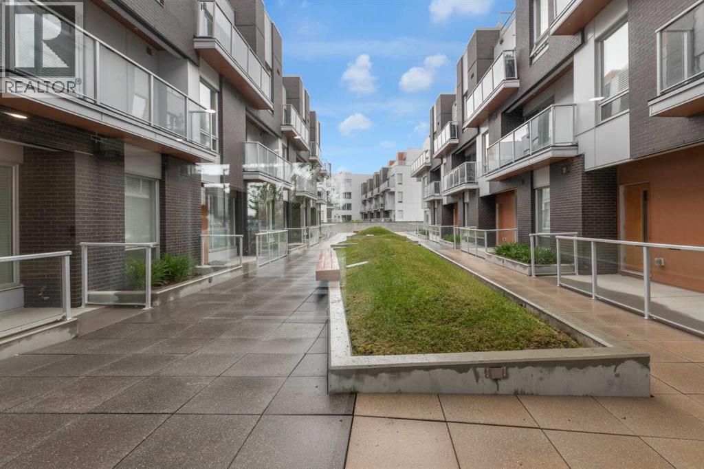 #113 3125 39 Street NW - 33