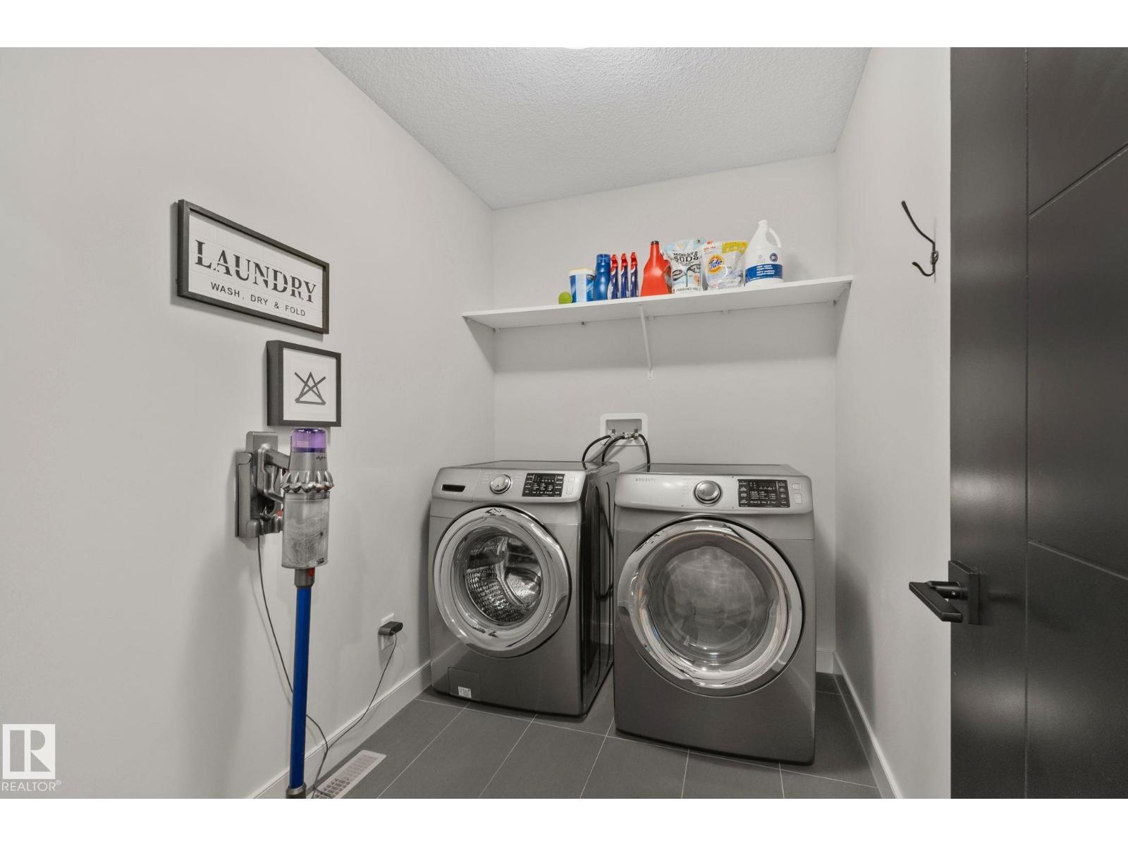 9724 223 ST NW - 15