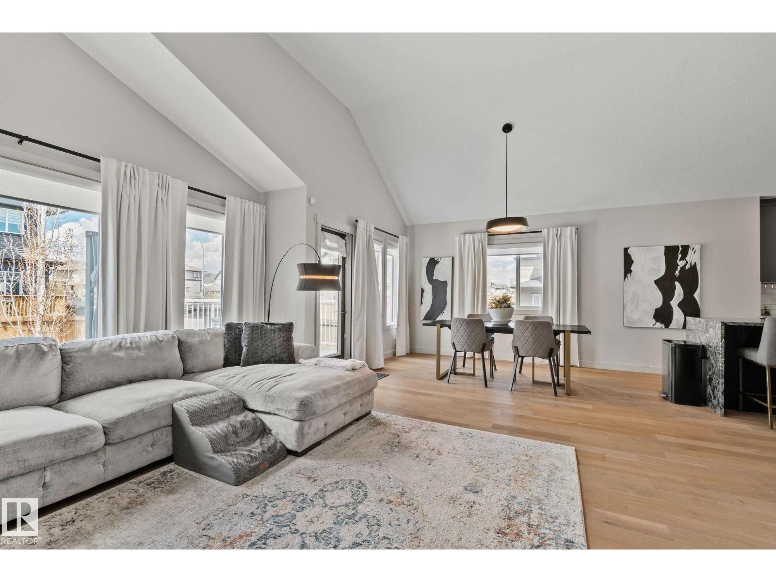 9724 223 ST NW - 11