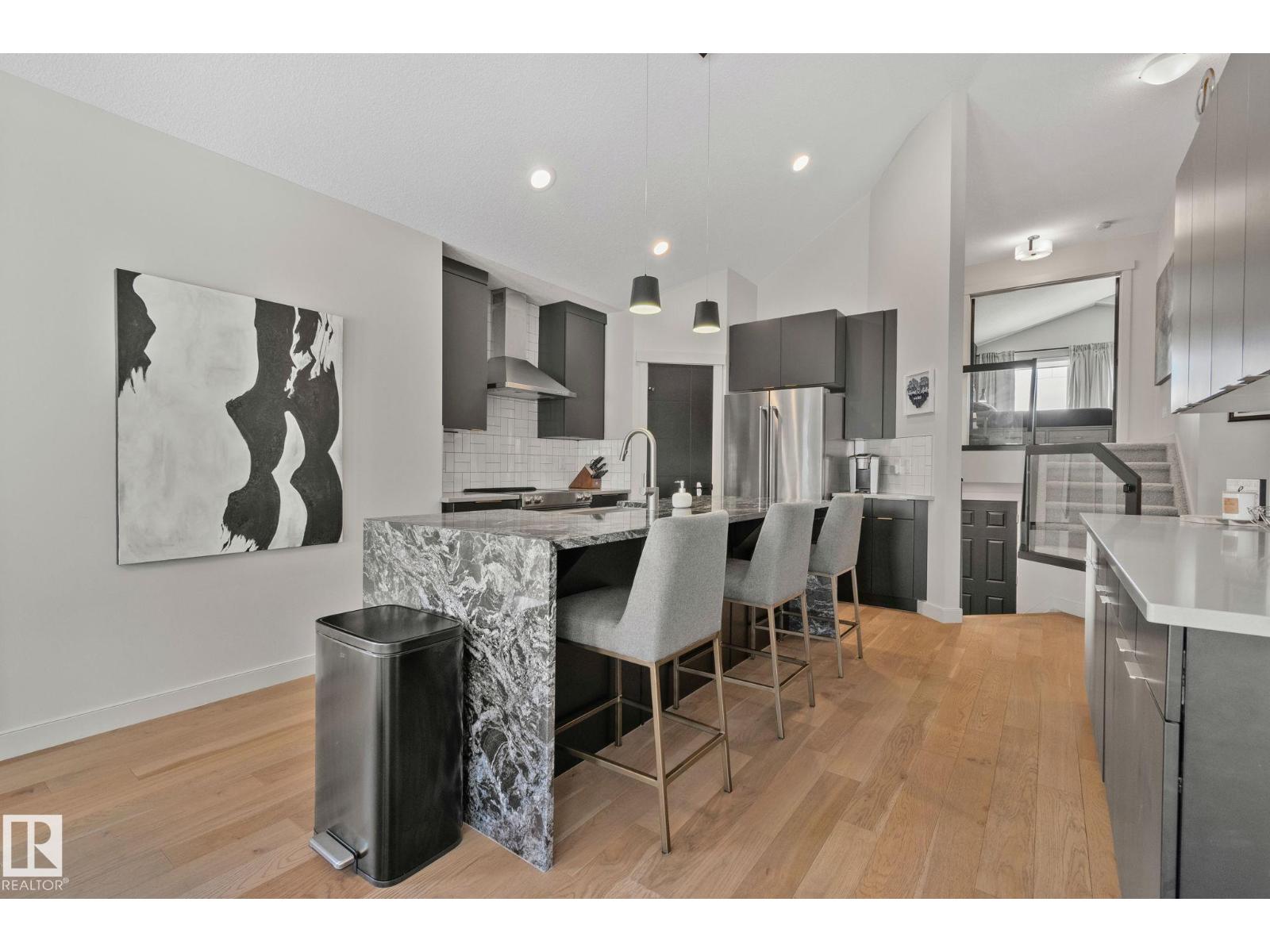 9724 223 ST NW - 4