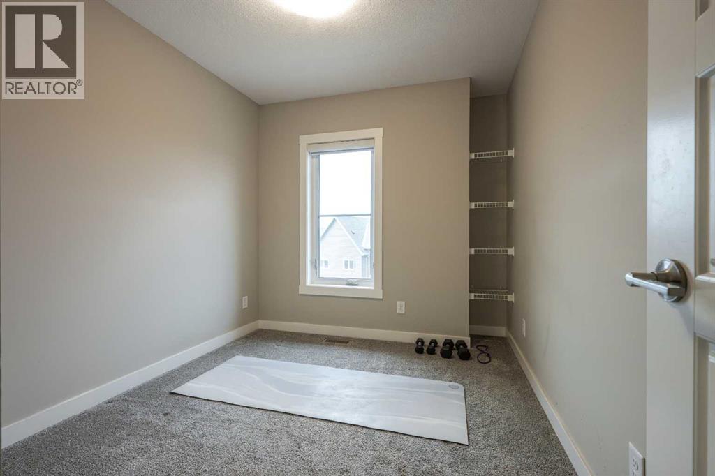 156 Livingston Common NE - 18