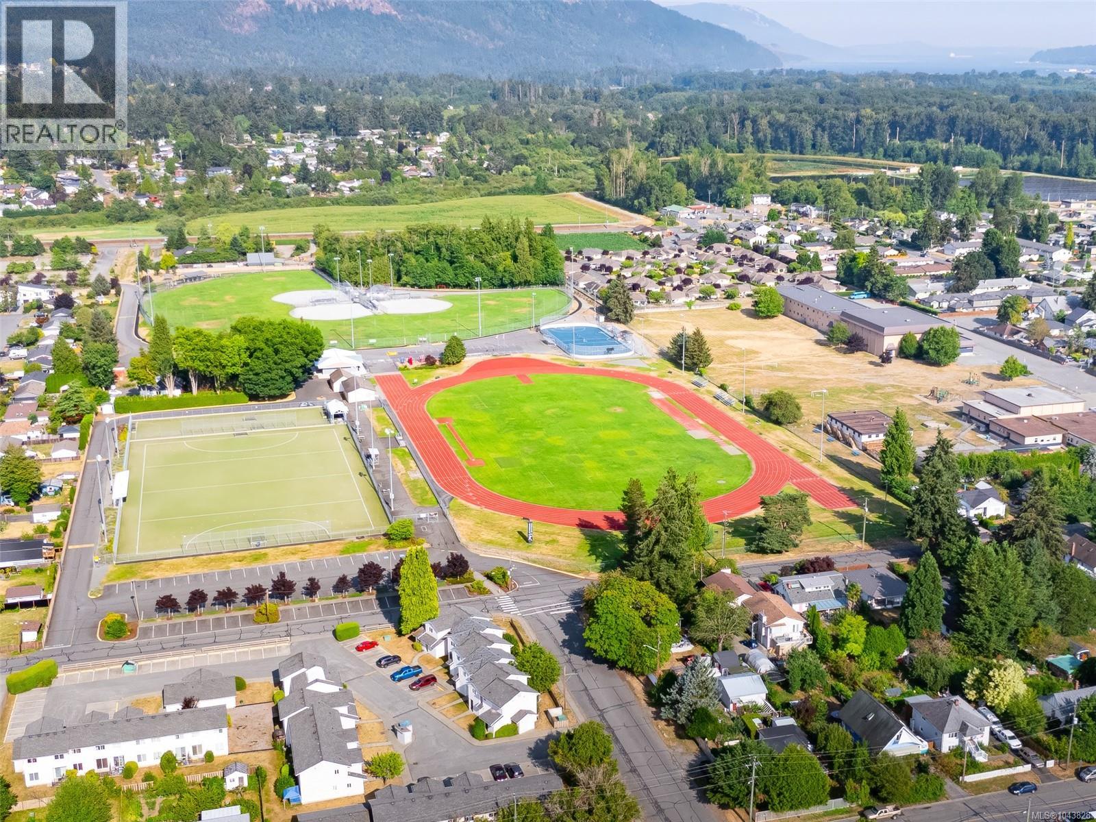 5850 Howard Ave, Duncan