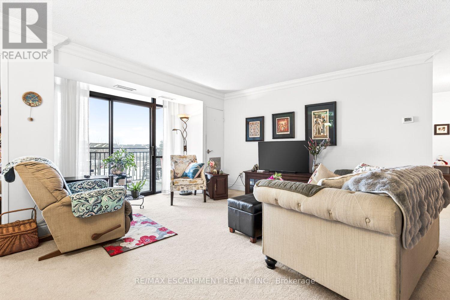 #310 500 GREEN ROAD - 8