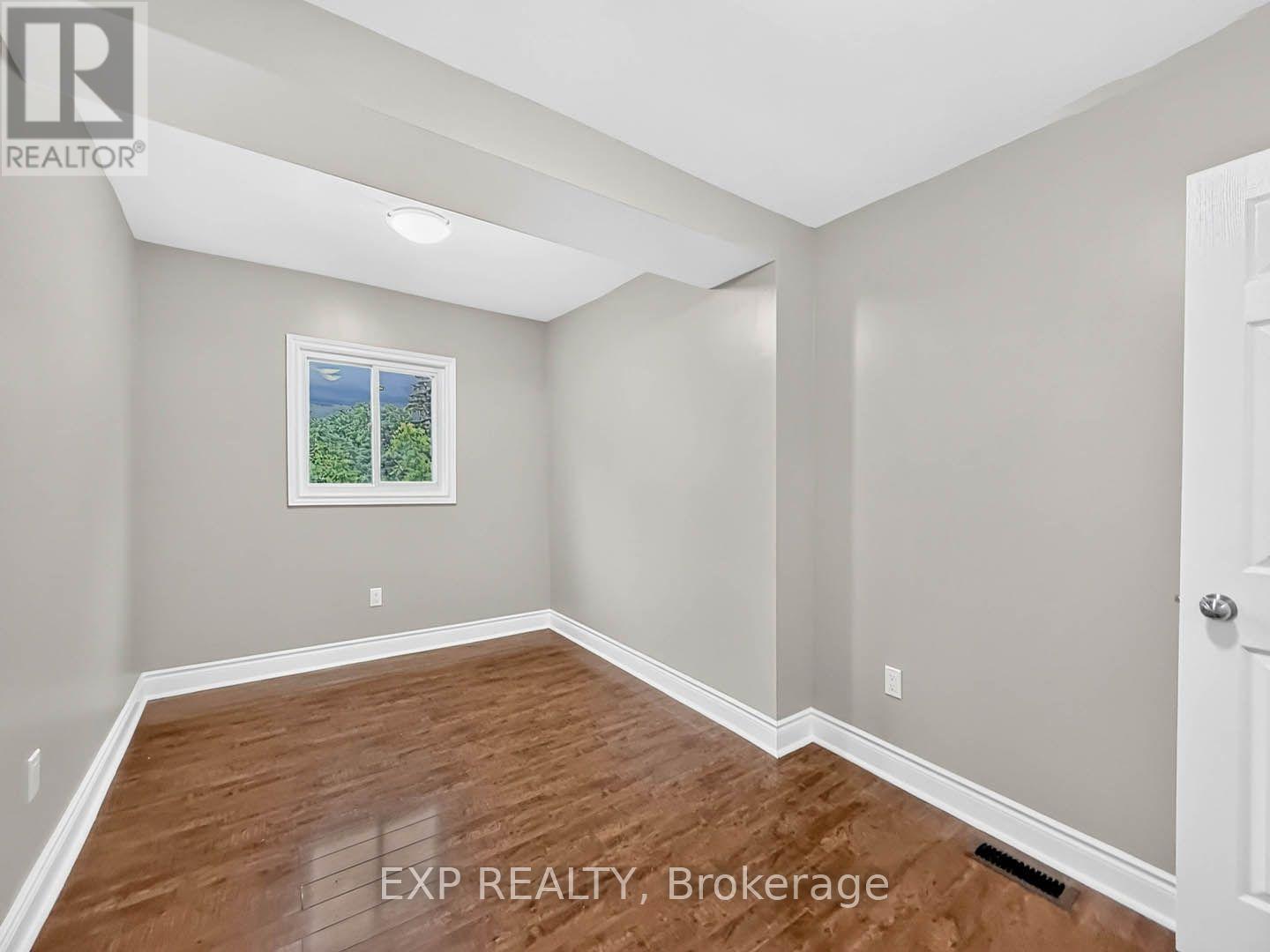 57 WEIR STREET S - 17