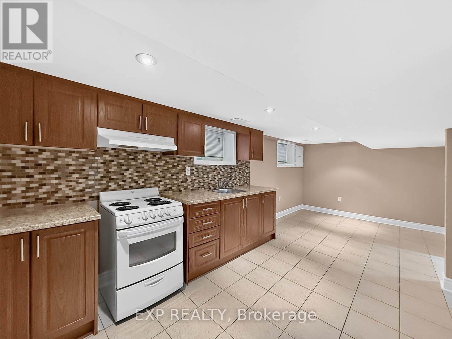 57 WEIR STREET S - 25