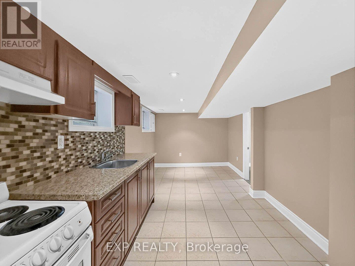 57 WEIR STREET S - 26